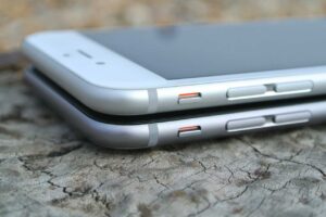 Sostituire la batteria iPhone 6 e iPhone 6S – Video Tutorial